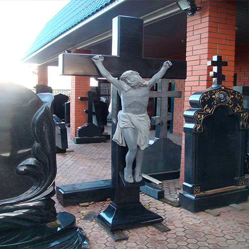 Памятник на кладбище